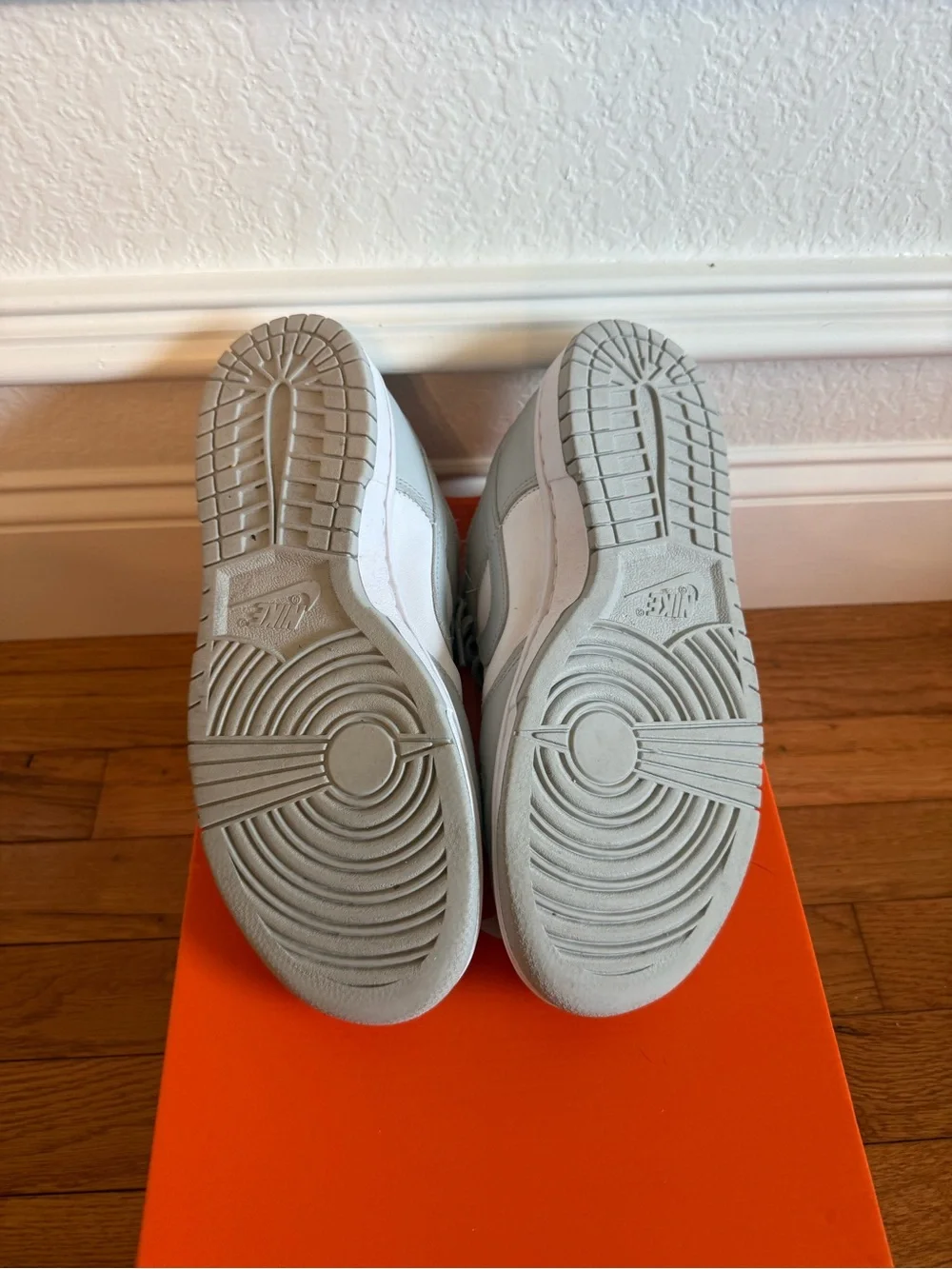 Nike Light Grey and White Low-Top Dubks